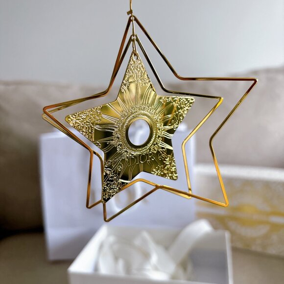 BRAND NEW DIOR CHRISTMAS STAR WITH FULL PACKAGING - Picture 3 of 12